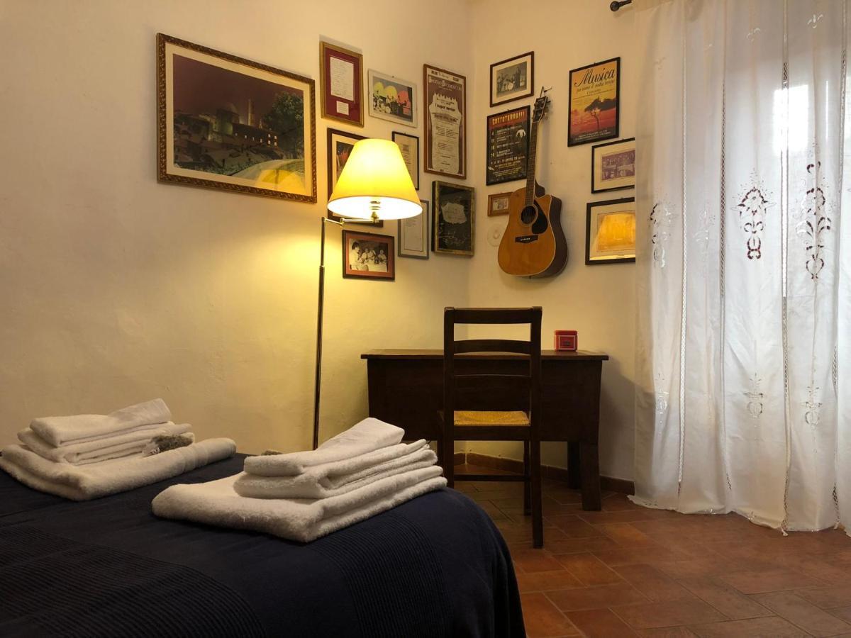 Residenza Porta All'Arco Volterra Luaran gambar